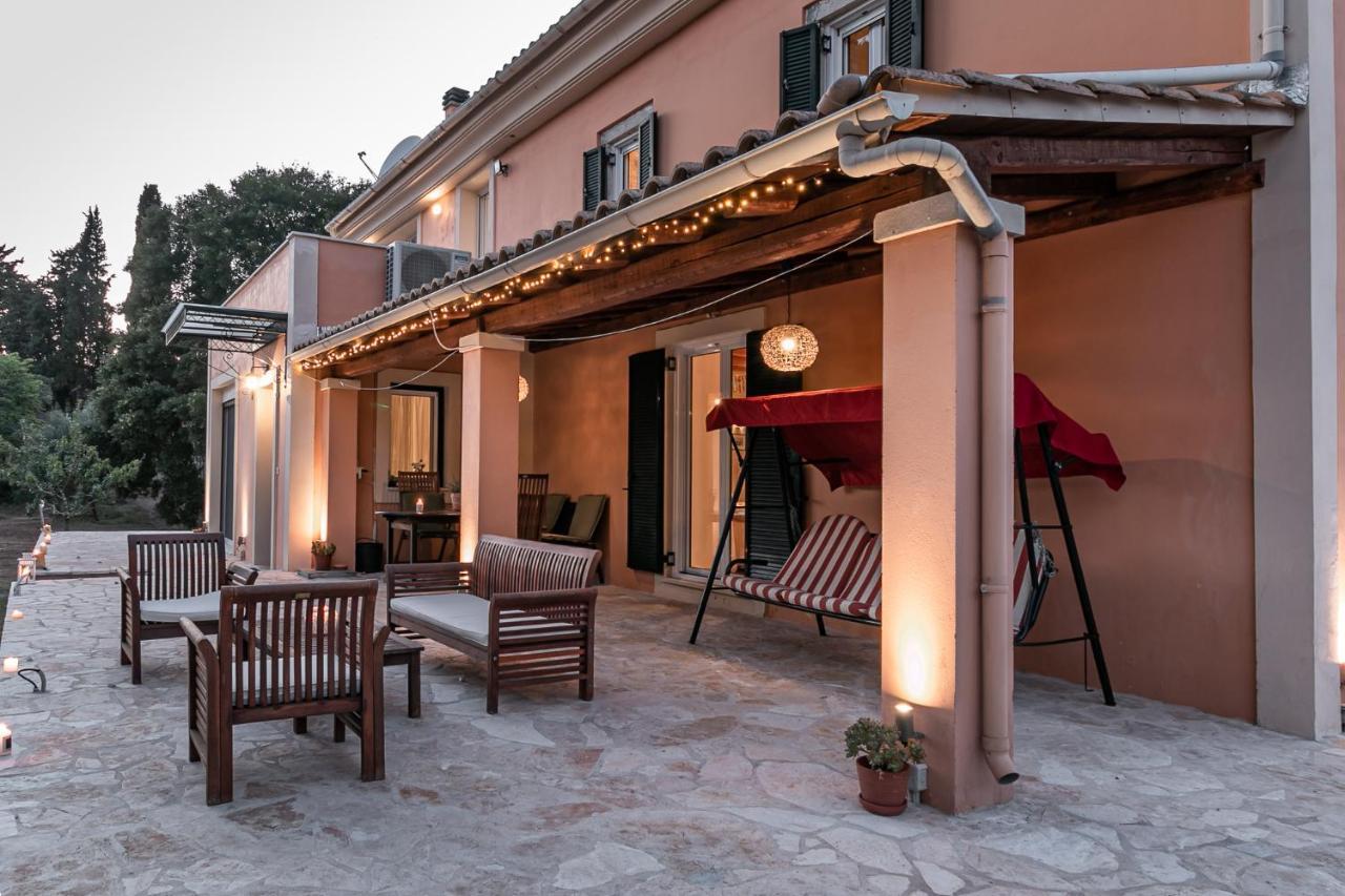 Ktima Loumoumba, Private Villa กูเวีย ภายนอก รูปภาพ